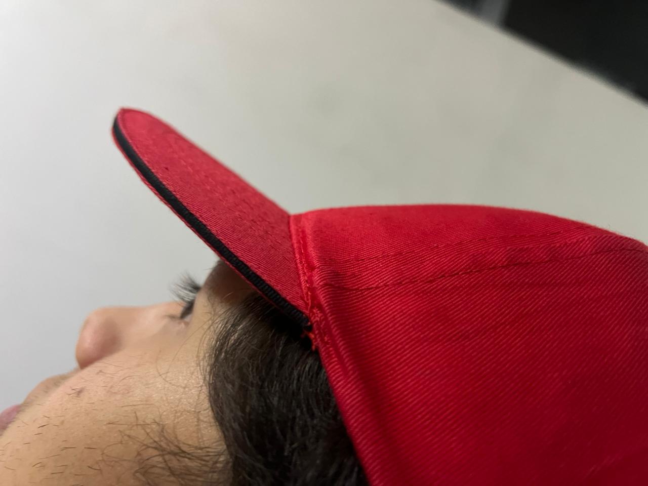 GORRA ROJA AND BLACK BASEBALL CAP KID