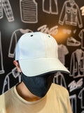 Gorra de Gabardina blanco con boton azul marino