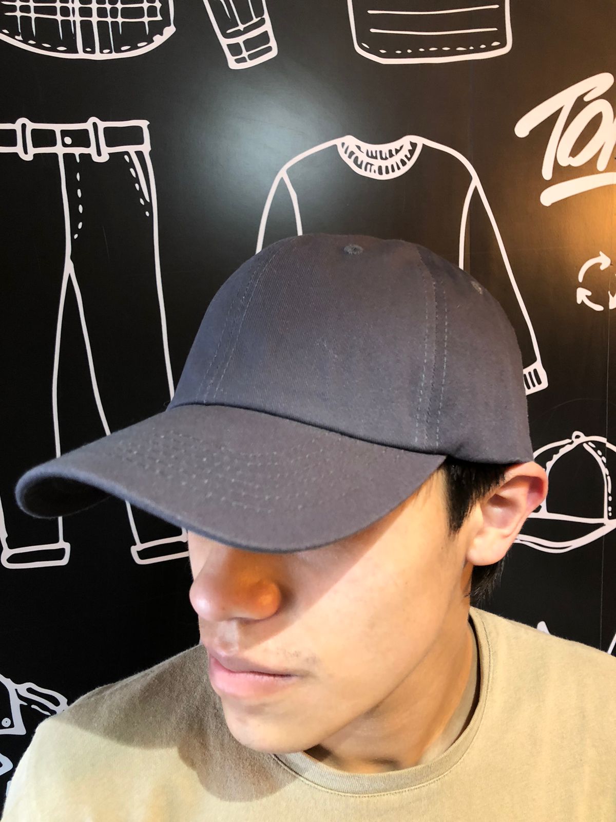Gorra premium gabardina gris obscuro