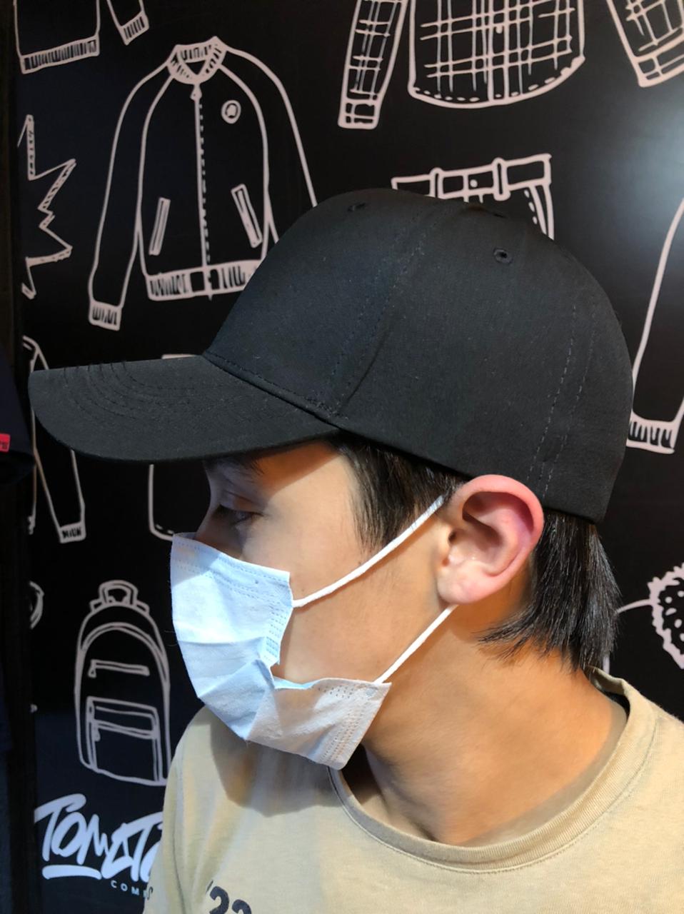 Gorra premium gabardina negra cerrada